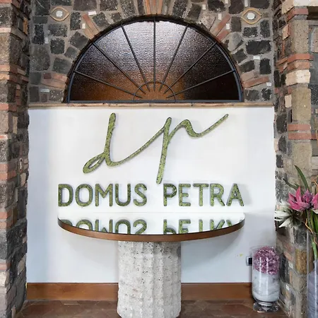 Domus Petra 4*