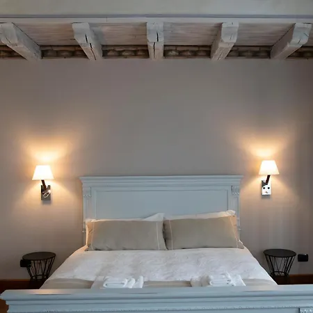 Bed & Breakfast Domus Petra 4*