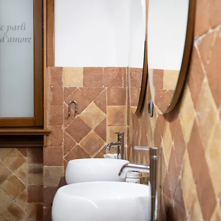 Bed & Breakfast Domus Petra Zagarolo