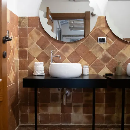 Bed & Breakfast Domus Petra 4*